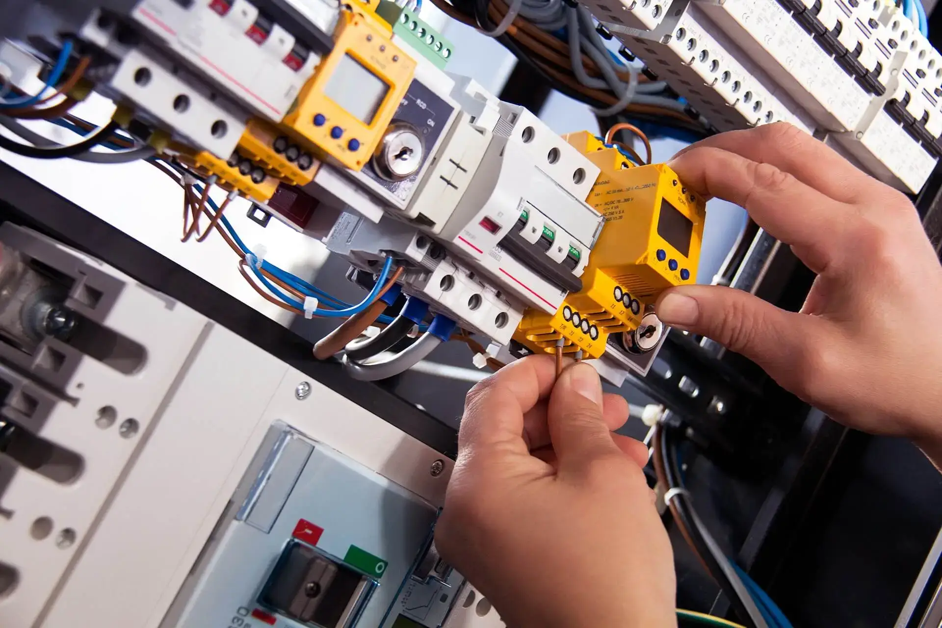 Certified electricians in Tooting